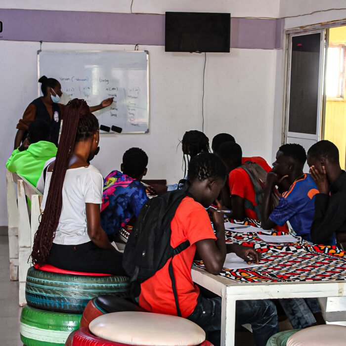 CENTRO DE LUZ CANDEMBE